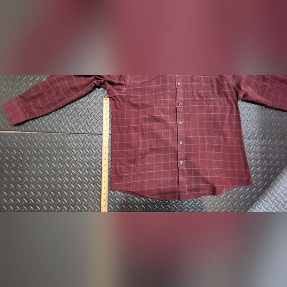 Van Heusen Button Down - Picture 4 of 5